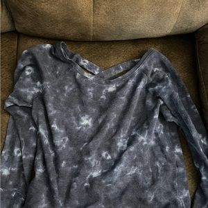 Long sleeve cropped sweatshirt